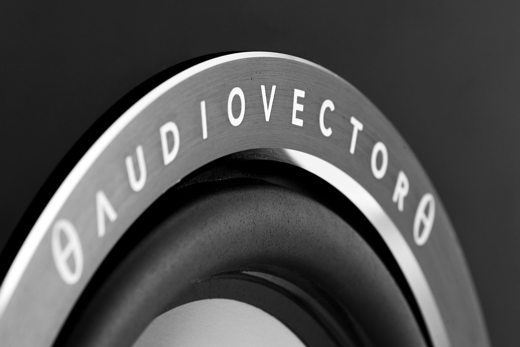 Audiovector QR