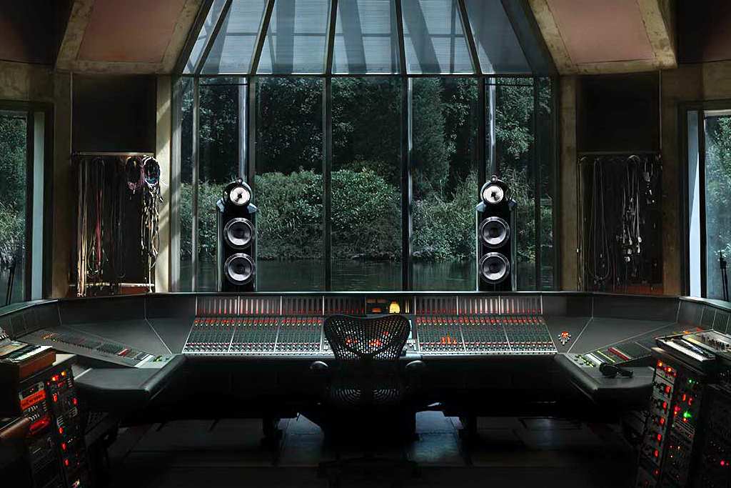 50 lat Bowers & Wilkins