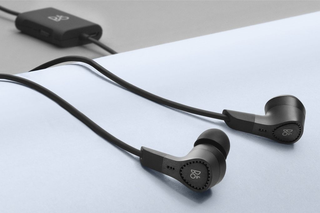 Bang & Olufsen Beoplay E4