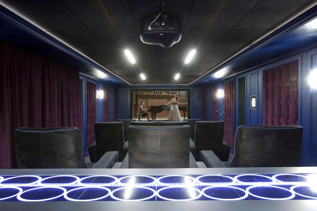 Nowe zestawy JBL Synthesis