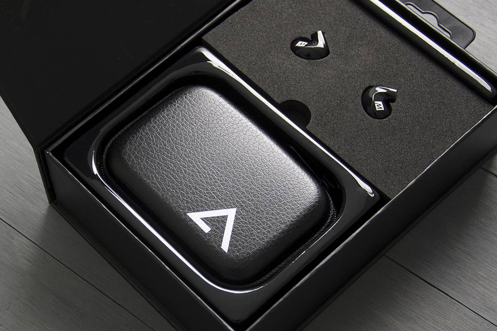MEE Audio Pinnacle P2