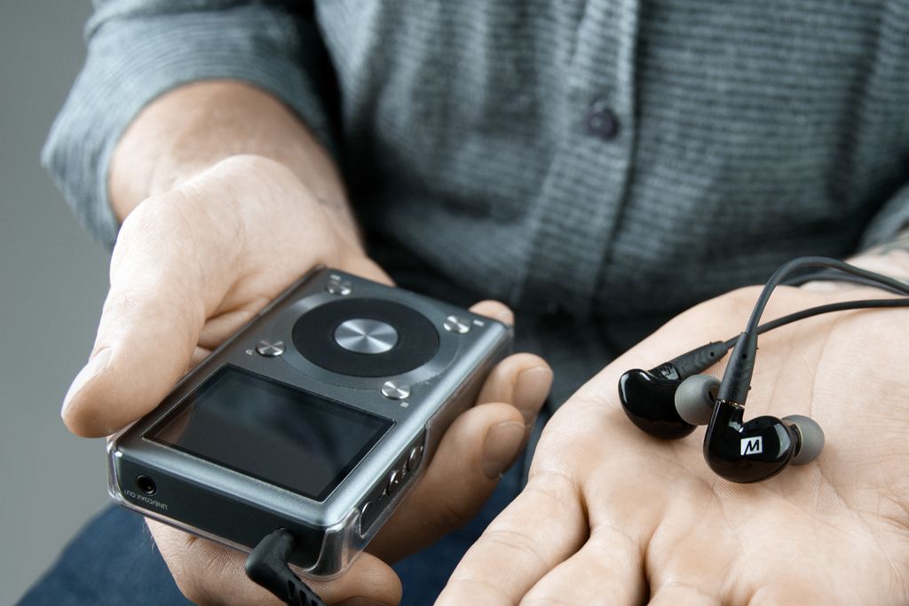 MEE Audio Pinnacle P2