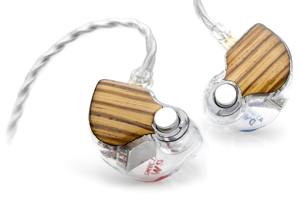 64 Audio w Polsce