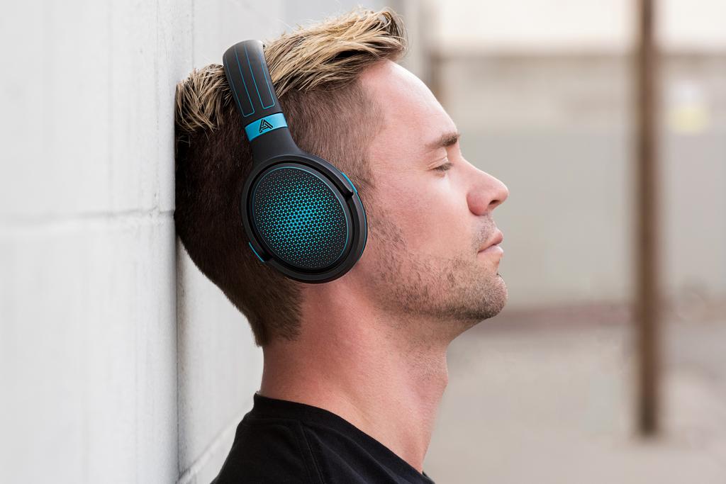 Audeze Mobius