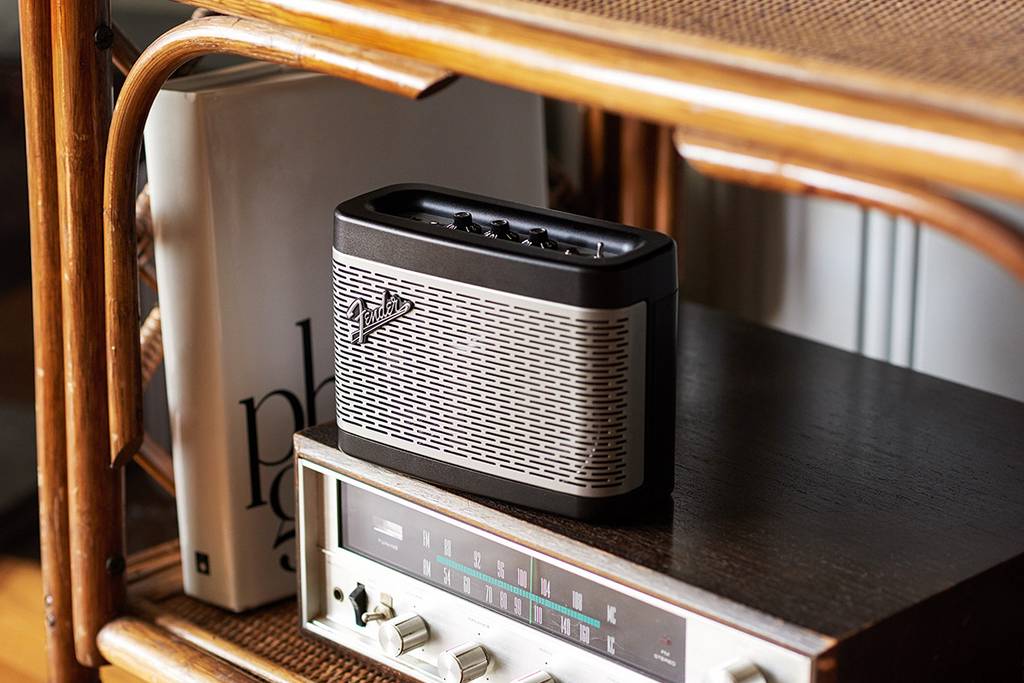 Fender Monterey i Newport