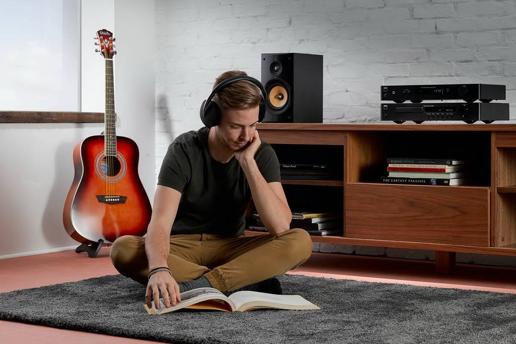NAD Viso HP70