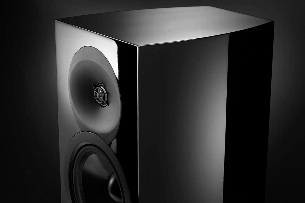 Revel Concerta 2 M16