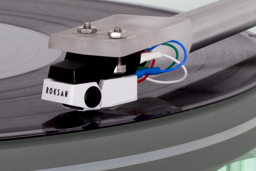 Roksan Corus2