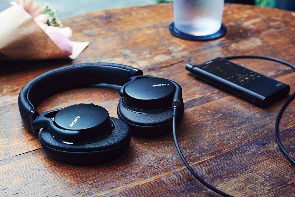 Sony MDR-1AM2