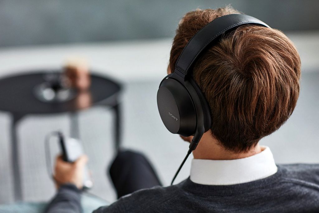 Sony MDR-Z7M2