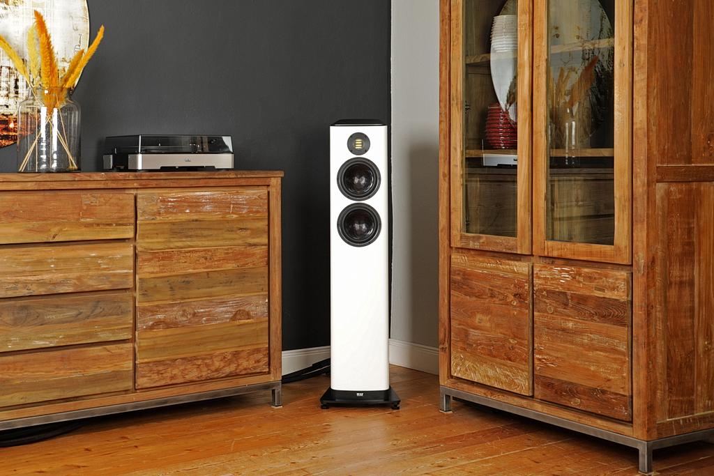 ELAC Vela FS 408