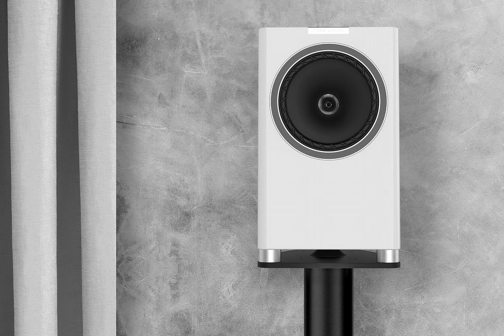 Fyne Audio F701