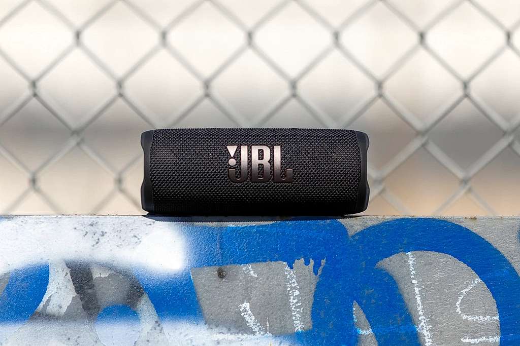 12 godzin rapsów w miejskim autobusie - JBL Flip 6