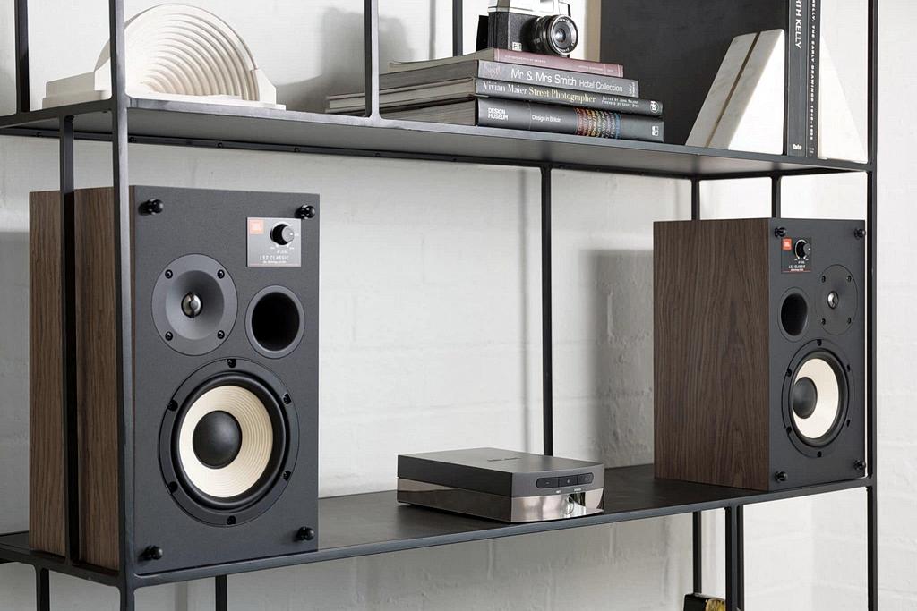 JBL prezentuje najmniejsze monitory w stylu retro - L52 Classic