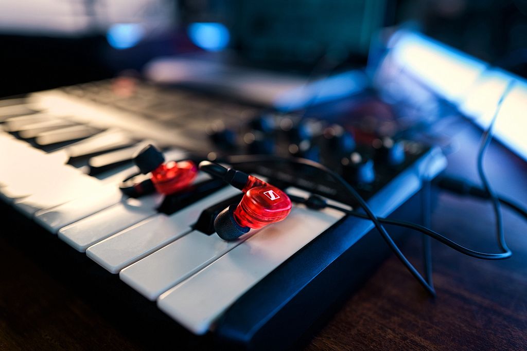 Sennheiser IE 100 PRO i IE 100 PRO Wireless