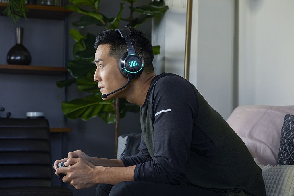 Poważne nauszniki dla graczy - JBL Quantum 810 Wireless