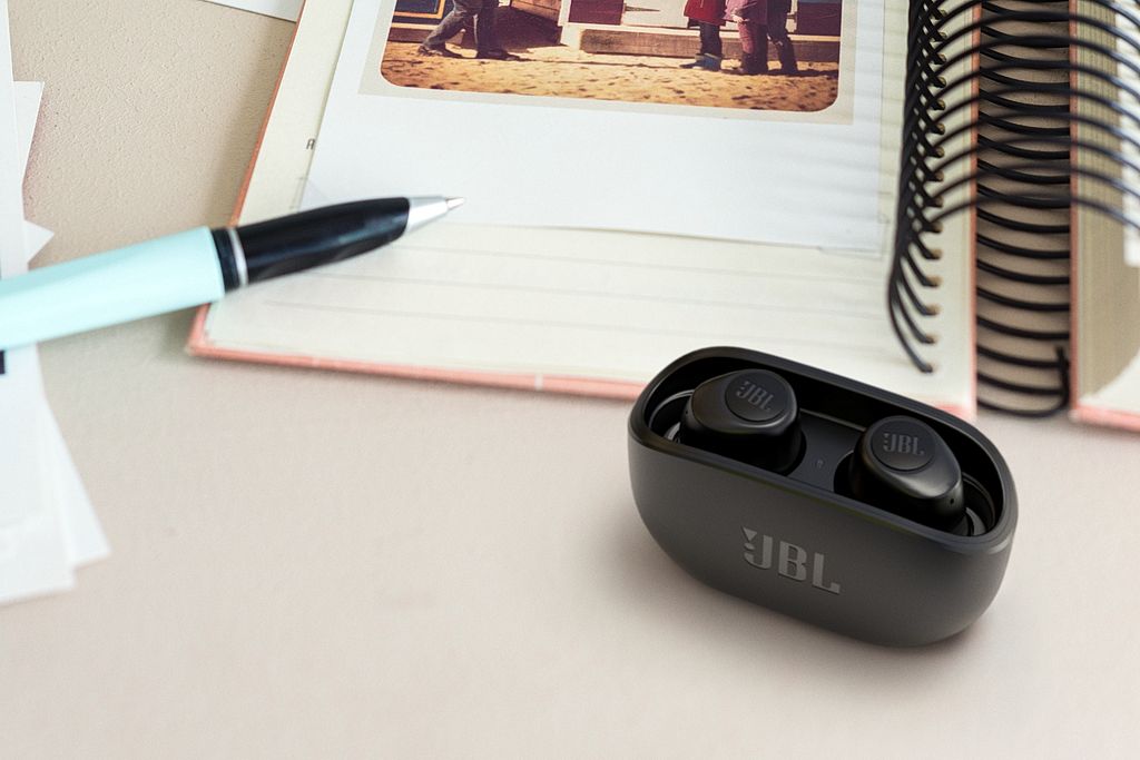 Niedrogie dokanałówki na co dzień - JBL Wave 100 TWS