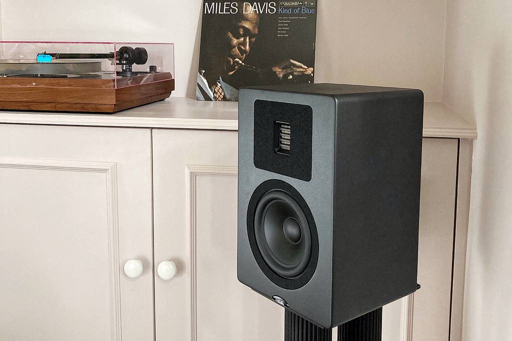 Comeback po trzydziestu latach - Neat Acoustics Petite Classic