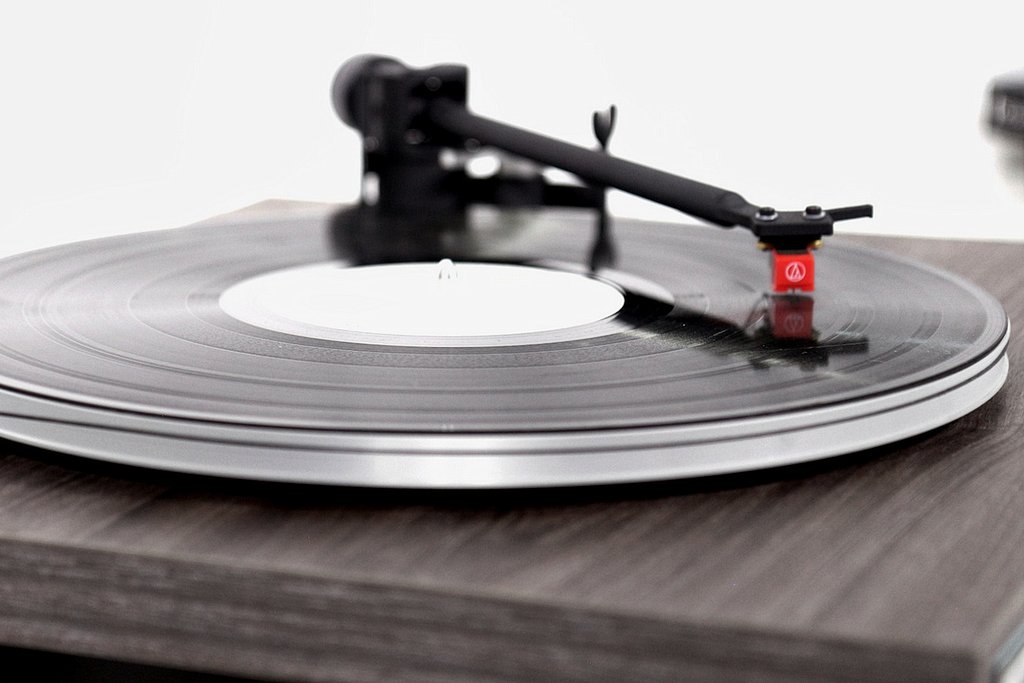 Stuprocentowo włoska robota - New Horizon Audio 129