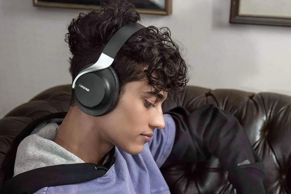 Na miasto, do biura i do samolotu - Shure Aonic 40