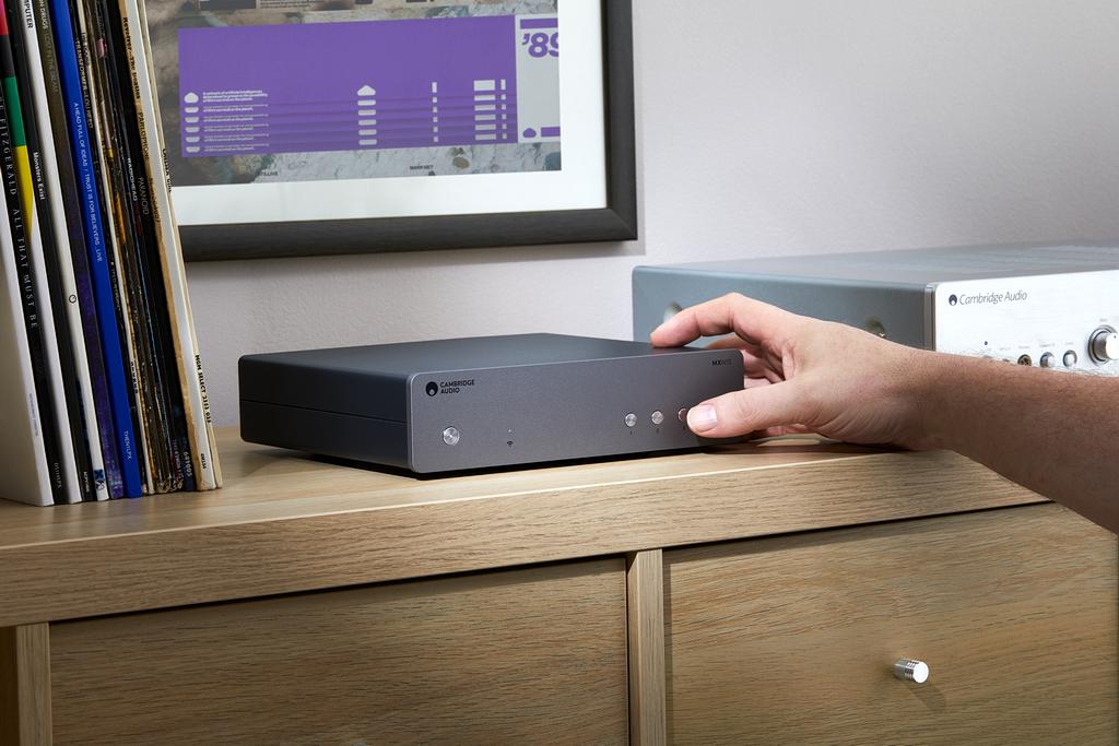 Niedrogi streamer w dwóch różnych rozmiarach - Cambridge Audio AXN10 i MXN10