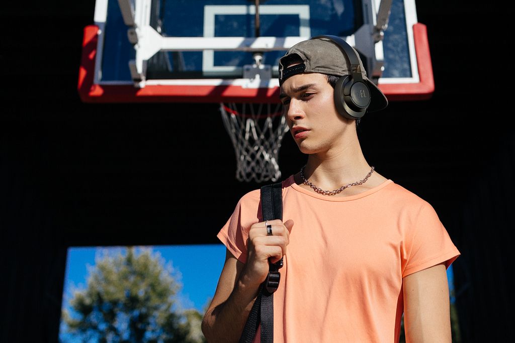 Bluetooth 5.3 w słuchawkach za cztery stówki - JBL Tune 720 BT