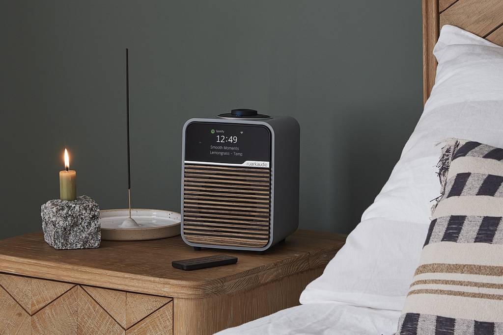 Ładne radio, a nawet coś więcej - Ruark Audio R1S