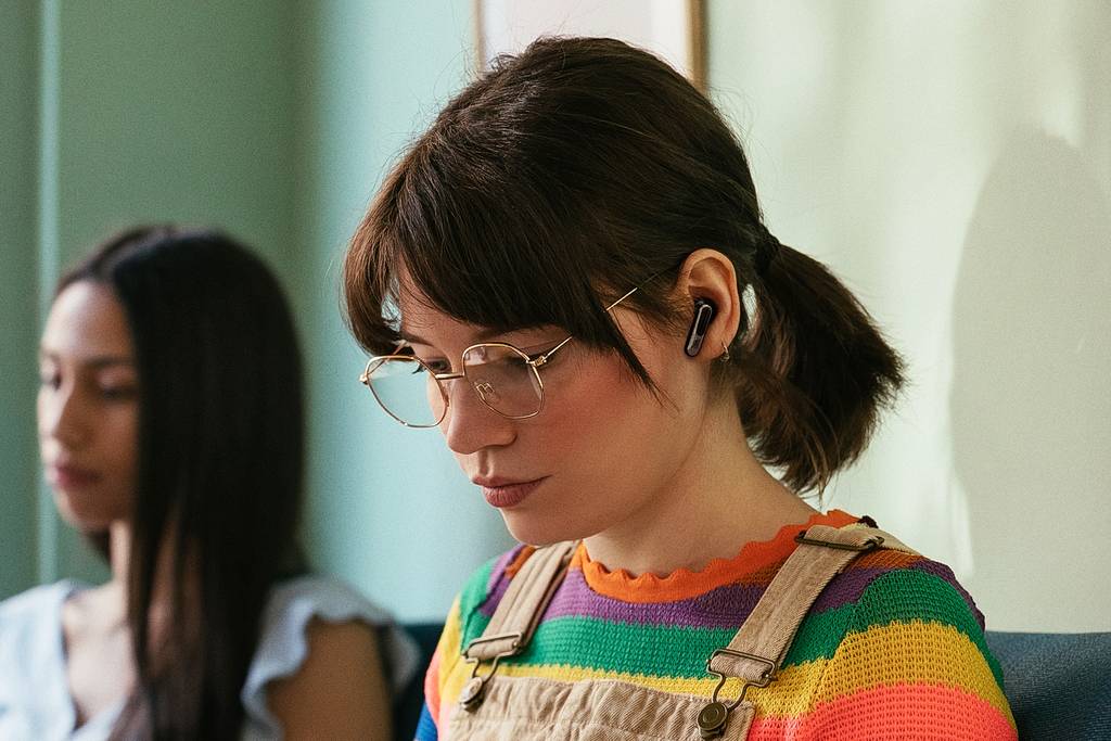 Pchełki z ekranem na etui ładującym? Nie prosiliście o to, ale już jest - JBL Live Beam 3