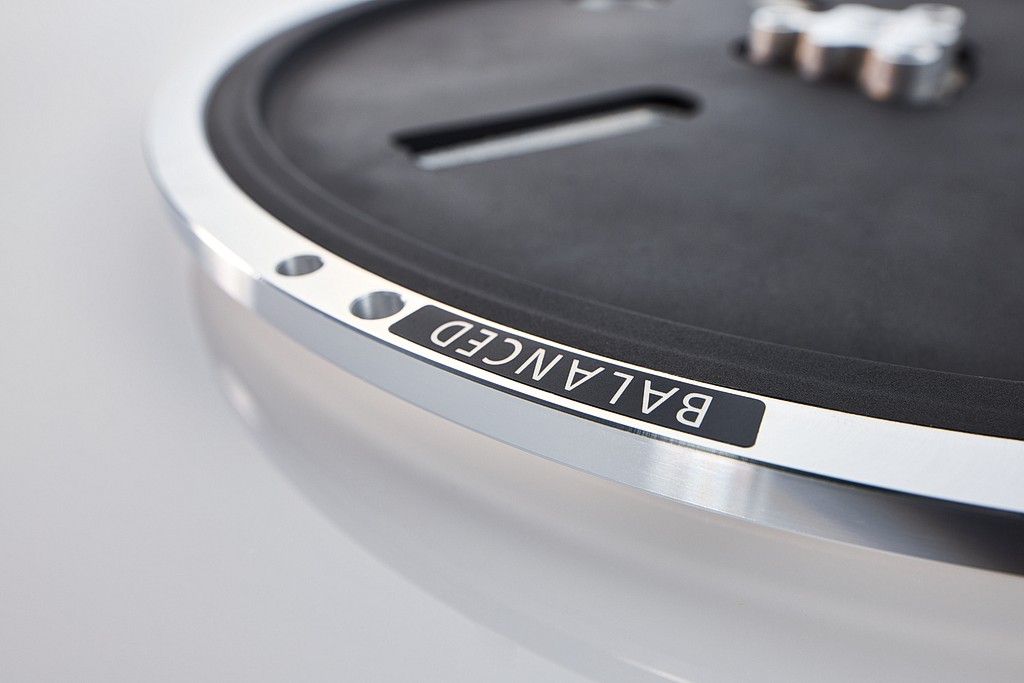 Gramofon z technologią Delta Sigma Drive - Technics SL-1300G