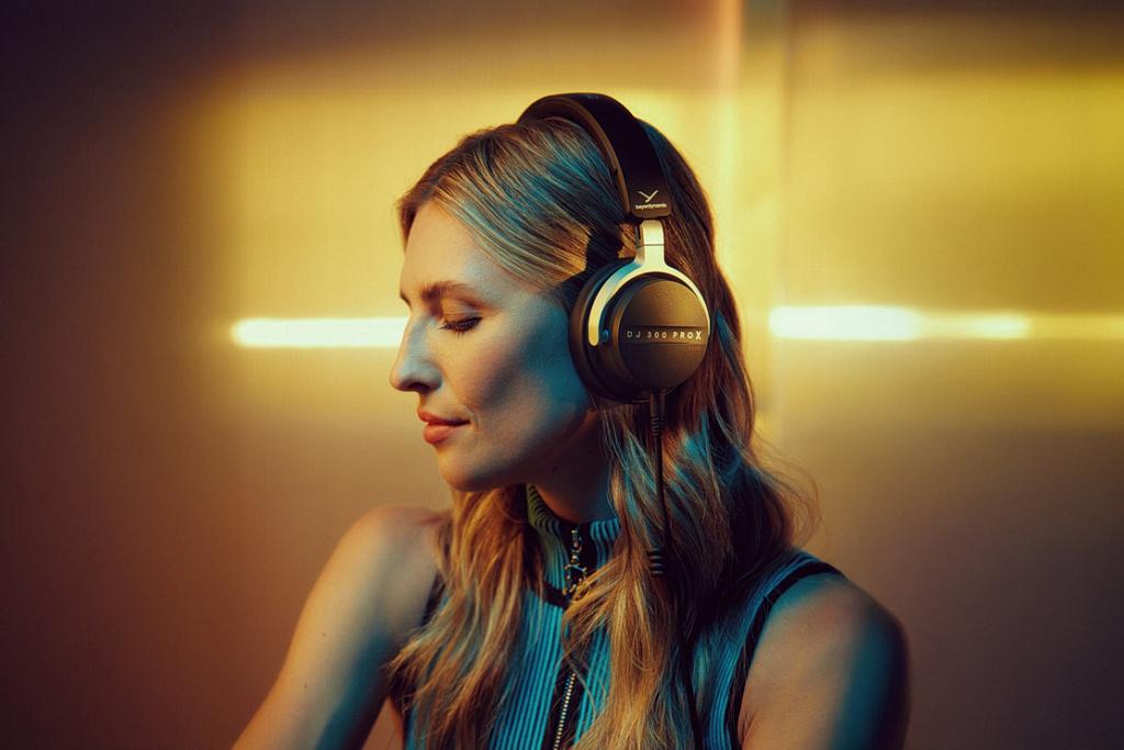Wszechstronne słuchawki dla sceny i studia - Beyerdynamic DJ 300 PRO X i DJ 300 PRO X Club