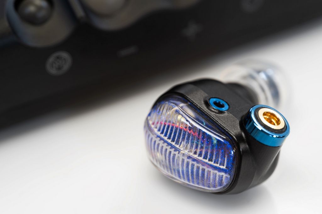 IEM-y z widocznym "mózgiem" - Campfire Audio Alien Brain