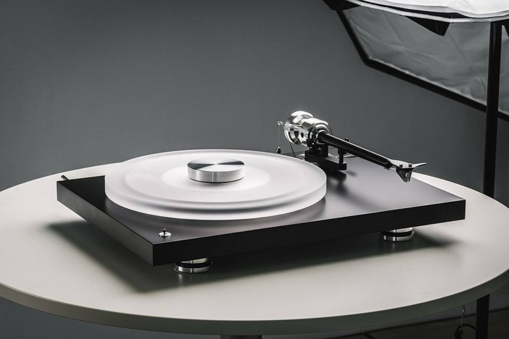 Topowy model w budżetowej serii - Pro-Ject Debut Reference 10 