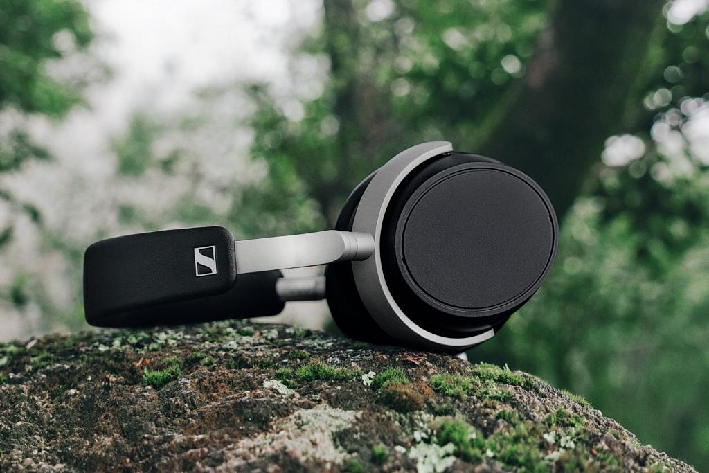 Jakość "sześćsetek" teraz także poza domem - Sennheiser HDB 630