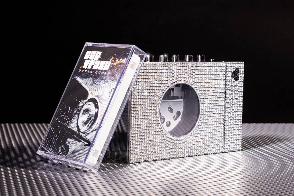 Przenośny kaseciak w stylu "Pop Trash" - We Are Rewind WE-001 Duran Duran