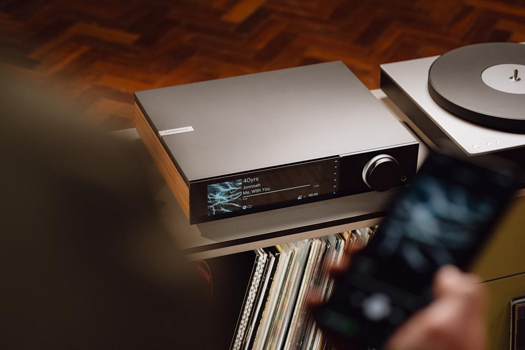 Jeden system zamiast całej wieży - Cambridge Audio Evo 300