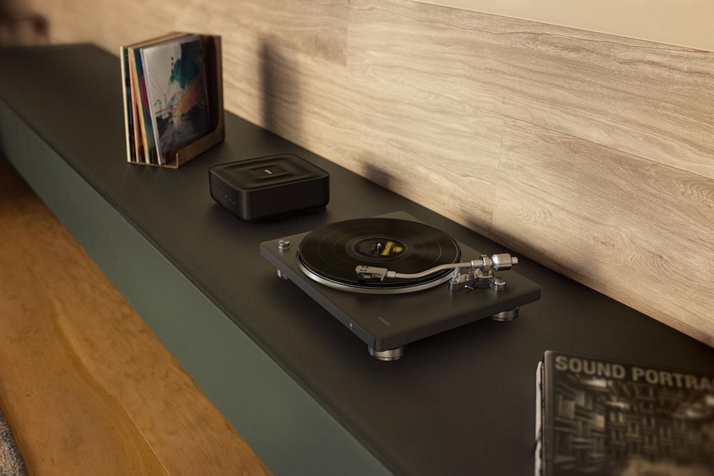 Gramofon dla tych, którzy lubią winyle, ale niekoniecznie kable - Denon DP-500BT