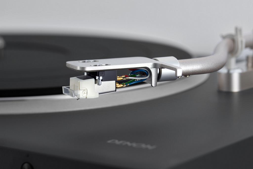 Gramofon dla tych, którzy lubią winyle, ale niekoniecznie kable - Denon DP-500BT