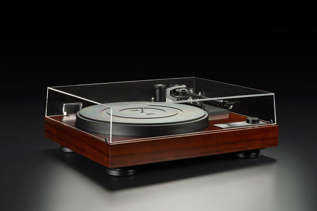 Seria 7 w nowej odsłonie - Dual CS 718Q