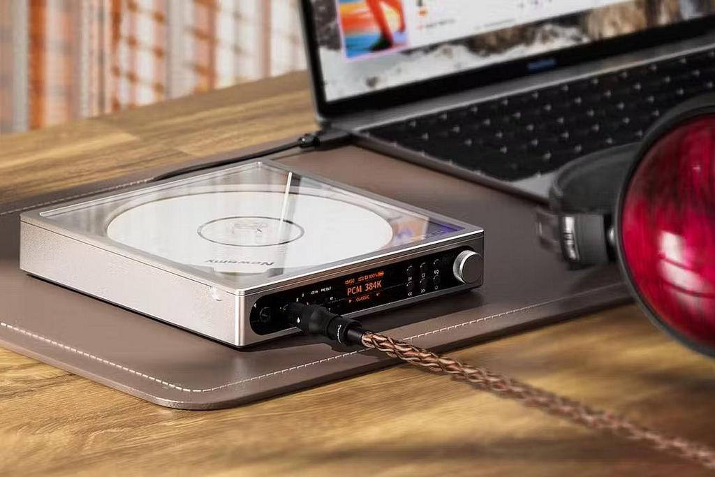 Przenośny odtwarzacz płyt CD z przetwornikiem drabinkowym - FiiO DM15 R2R
