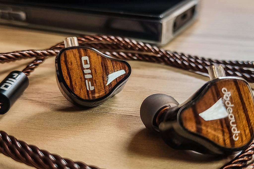 Hybrydowe słuchawki dokanałowe w zaskakującej cenie - FiiO JH13