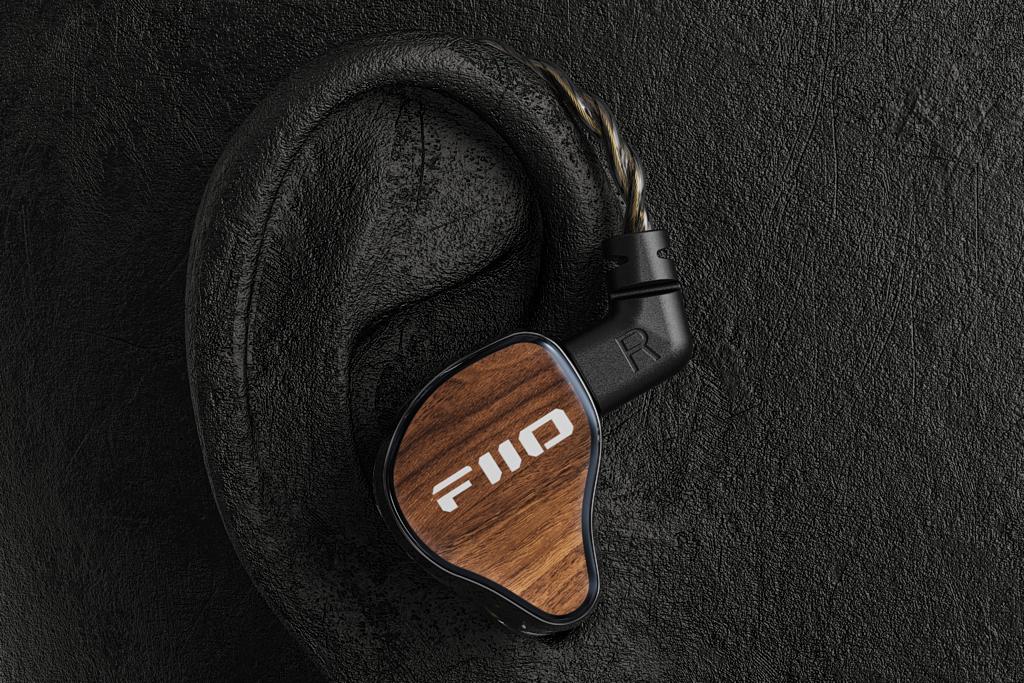 Hybrydowe słuchawki dokanałowe w zaskakującej cenie - FiiO JH13