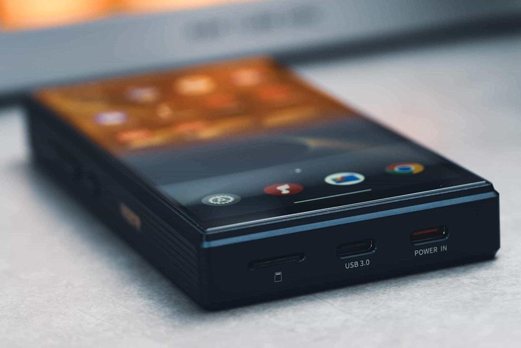 Przenośny odtwarzacz z 24-bitową drabinką R2R i mocą 1100 mW na kanał - FiiO M33