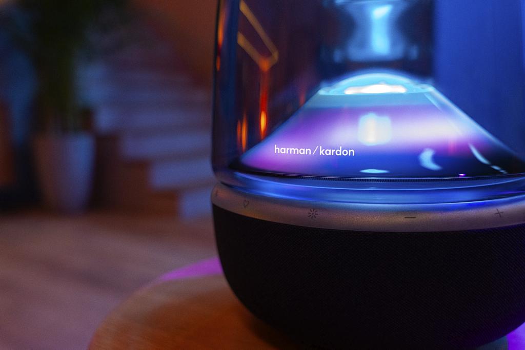 Dizajnerski głośnik teraz z istotnym dodatkiem - Harman Kardon Aura Studio 5 Wi-Fi