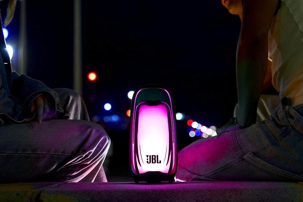 Więcej basu, więcej światła - JBL Pulse 6