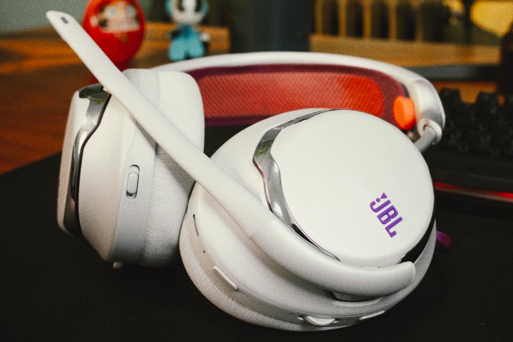 Zestaw słuchawkowy z wymiennymi akumulatorami - JBL Quantum 950 Wireless