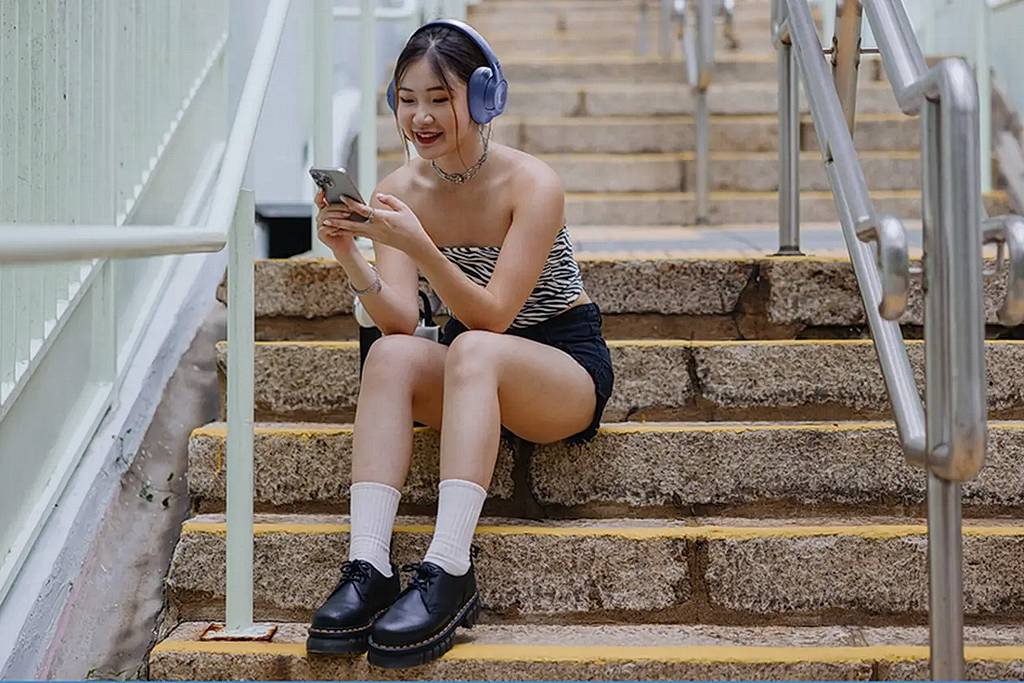 Bluetooth 6.0 i 76 godzin pracy w rozsądnej cenie - JBL Tune 730 BT