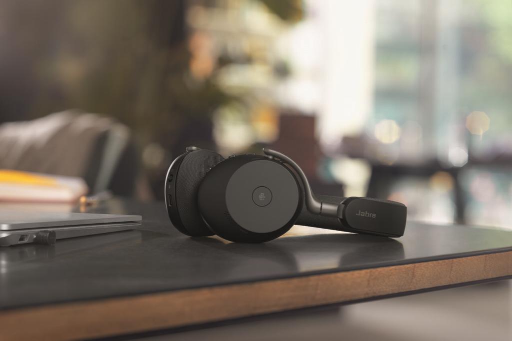 Do pracy i na co dzień - Jabra Evolve3 85 i Evolve3 75