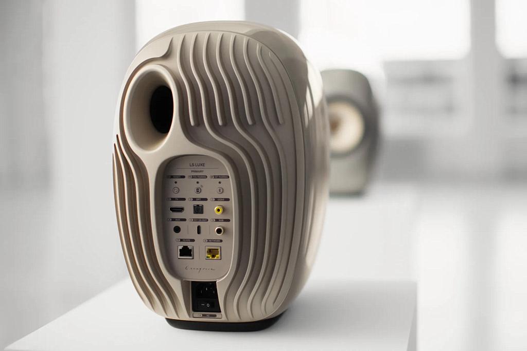 Ross Lovegrove wraca do gry z pięknymi monitorami aktywnymi - KEF LS Luxe