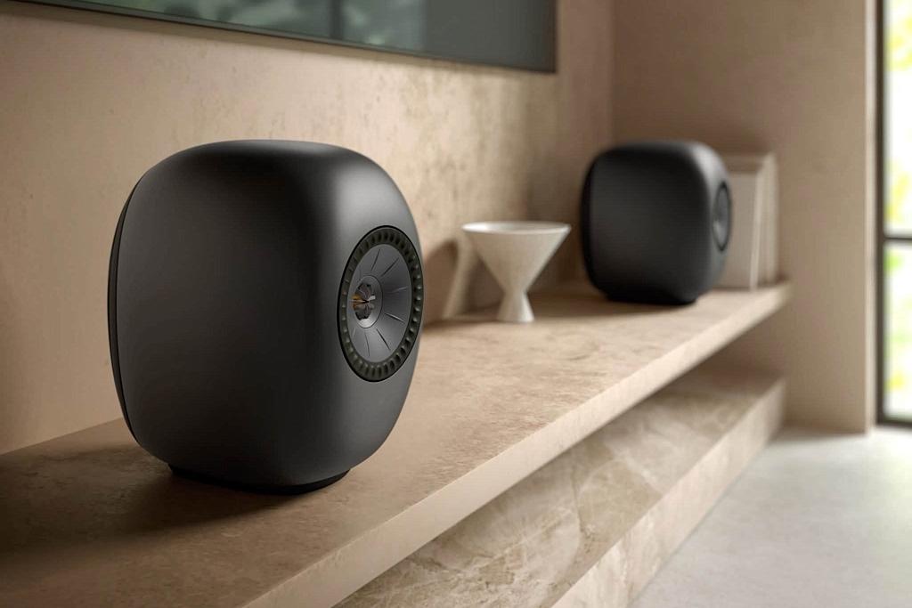 Ross Lovegrove wraca do gry z pięknymi monitorami aktywnymi - KEF LS Luxe