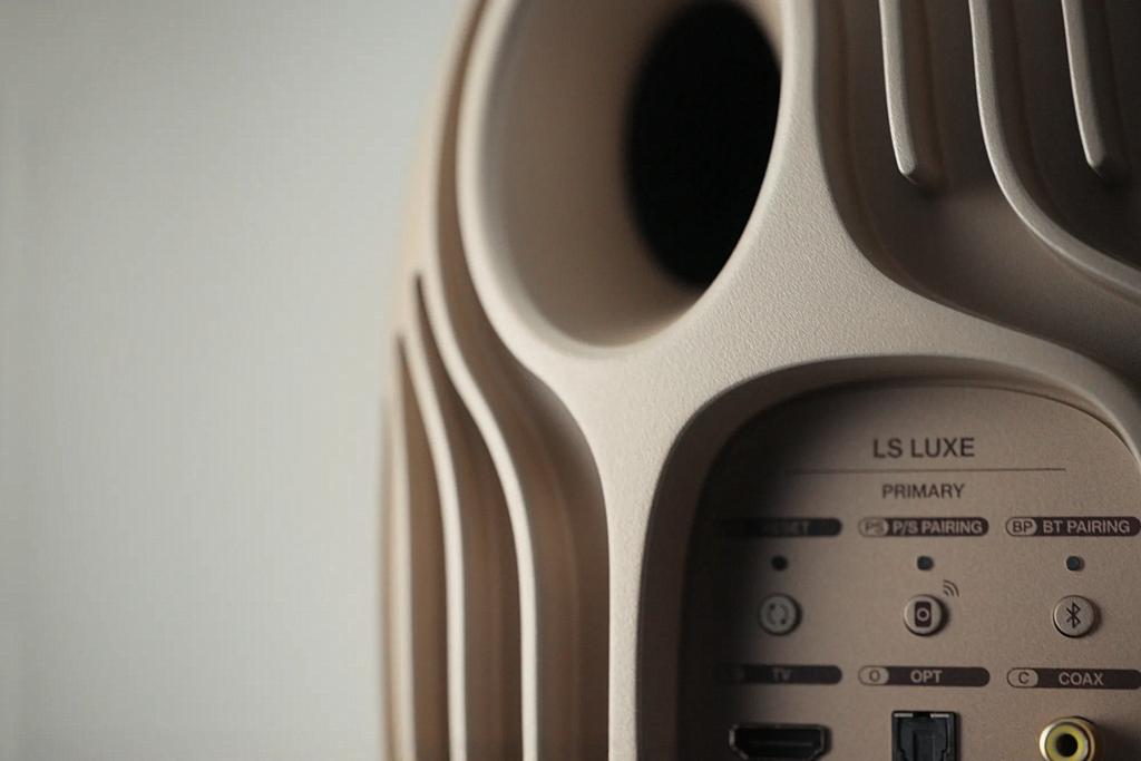 Ross Lovegrove wraca do gry z pięknymi monitorami aktywnymi - KEF LS Luxe